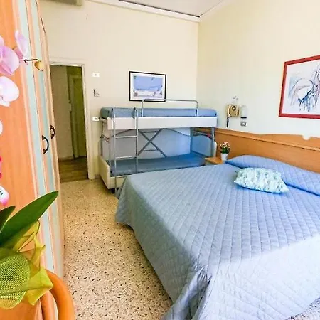 מלון Milano Simple