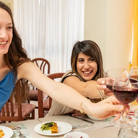 Milano Simple מלון בלריה-איגאה מרינה