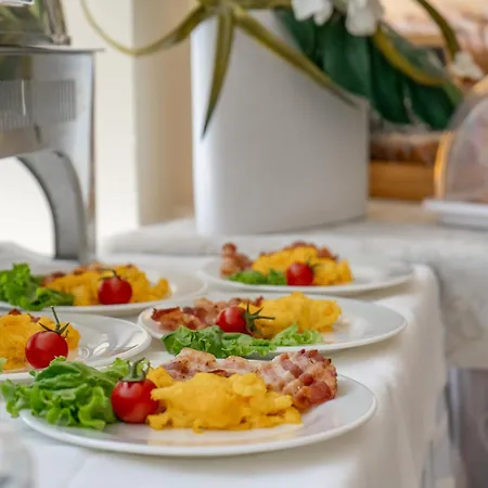 מלון Milano Simple