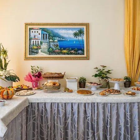 Milano Simple מלון בלריה-איגאה מרינה