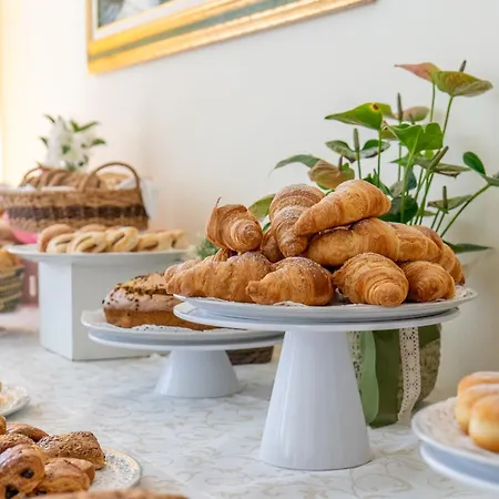 מלון Milano Simple