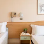 Ξενοδοχείο Milano Simple 3*