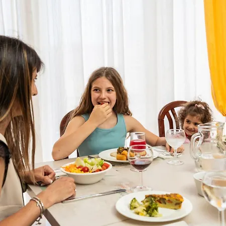 Milano Simple بيلاريا-إيجيا مارينا