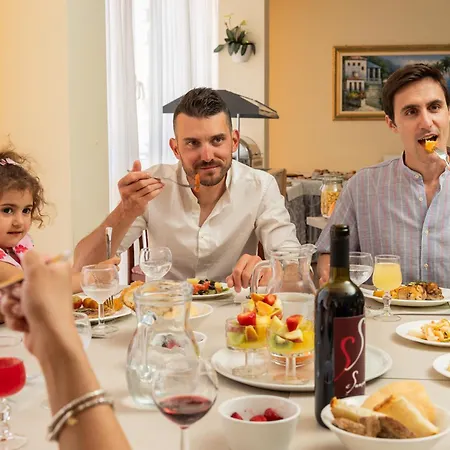 Milano Simple فندق 3*